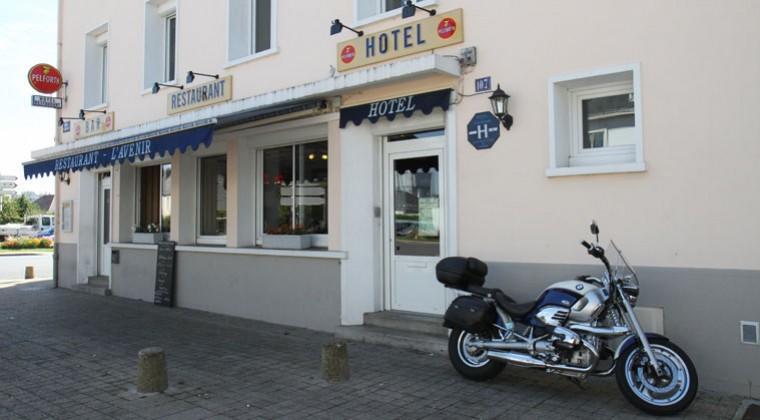 Hotel Restaurant L'Avenir Saint-Pierre-des-Corps Exterior photo